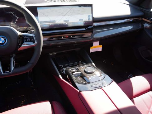 New 2026 BMW i5 eDrive40 w/ M Sport Package image 11