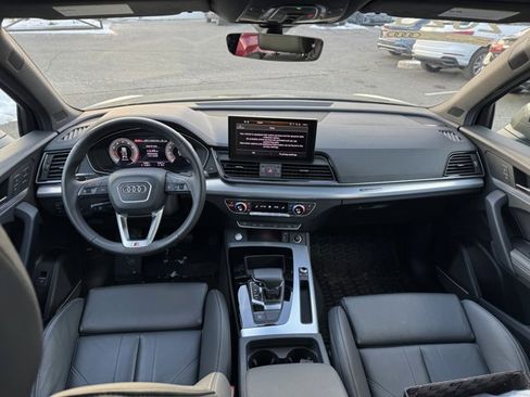 Certified 2025 Audi Q5 2.0T Premium Plus w/ Premium Plus Package image 11