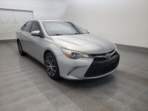 Used 2017 Toyota Camry XSE w/ Moonroof Package FWD image 13