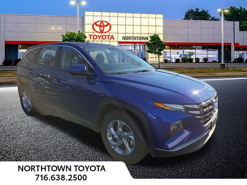 Used 2024 Hyundai Tucson SE image 1
