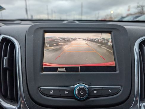 Used 2023 Chevrolet Equinox LT image 16