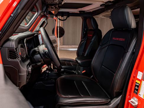 Used 2024 Jeep Wrangler Unlimited Rubicon image 20