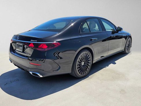 Used 2026 Mercedes-Benz E 450 4MATIC Sedan image 3