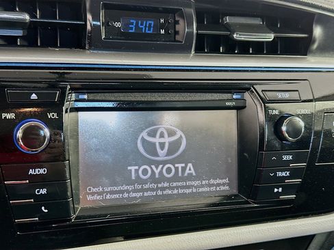Used 2016 Toyota Corolla LE FWD image 14