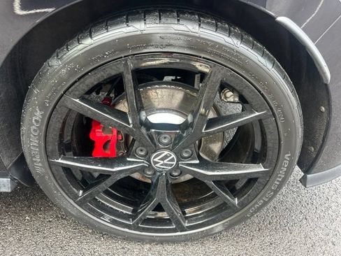 Used 2024 Volkswagen GTI SE FWD image 32