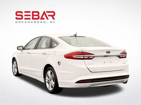Used 2018 Ford Fusion SE w/ Equipment Group 602A FWD image 9