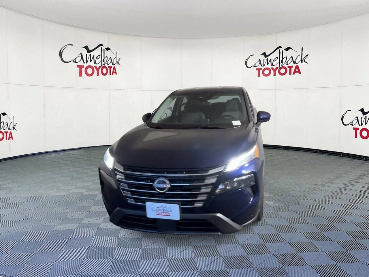 Used 2025 Nissan Rogue SV AWD/4WD image 6