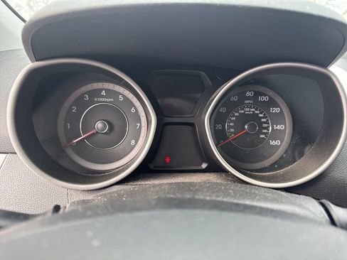 Used 2013 Hyundai Elantra SE image 17