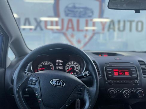 Used 2017 Kia Forte LX FWD image 38