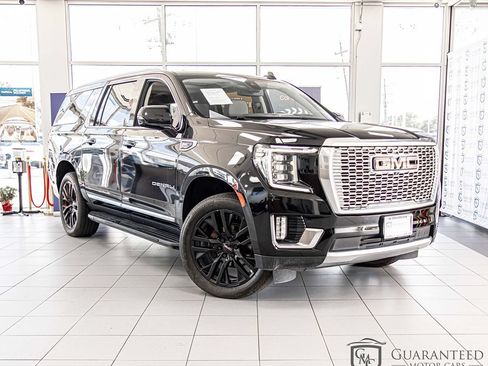 Used 2021 GMC Yukon XL Denali w/ LPO, Illumination Package AWD/4WD image 3