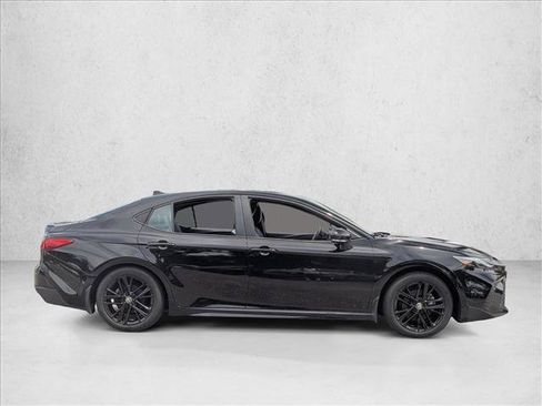 Used 2025 Toyota Camry LE FWD image 4