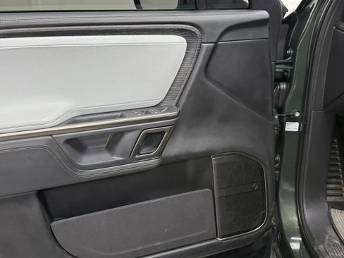 Used 2024 Rivian R1S Adventure AWD/4WD image 38