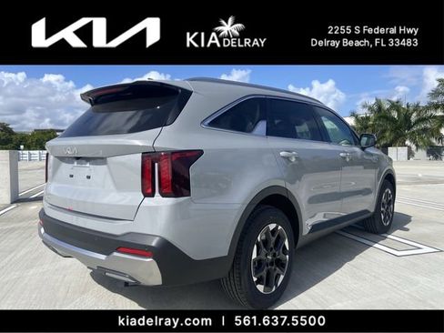New 2026 Kia Sorento S image 3