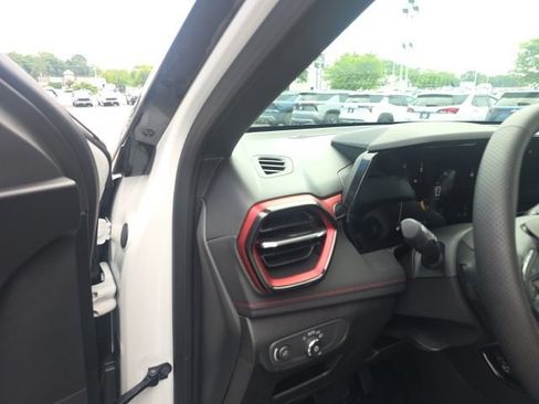 New 2026 Chevrolet TrailBlazer RS w/ Convenience Package AWD/4WD image 15