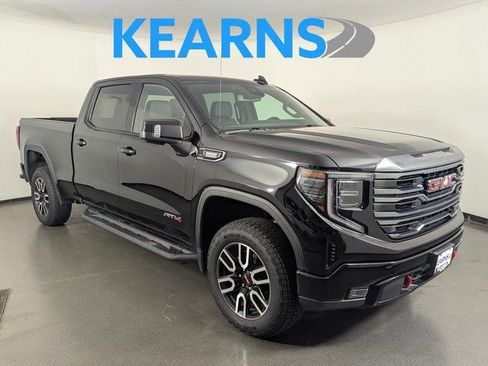 Used 2022 GMC Sierra 1500 AT4 image 1