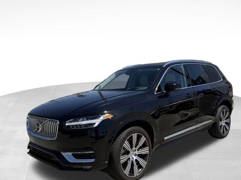 Used 2023 Volvo XC90 B6 Ultimate w/ Protection Package Premier AWD/4WD image 2