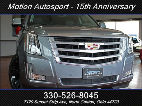 Used 2020 Cadillac Escalade Luxury AWD/4WD image 44