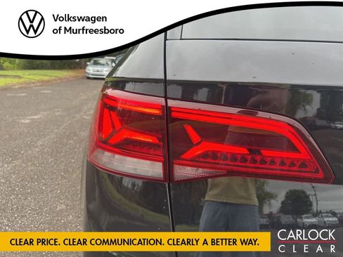 Certified 2022 Volkswagen Taos SE FWD image 13