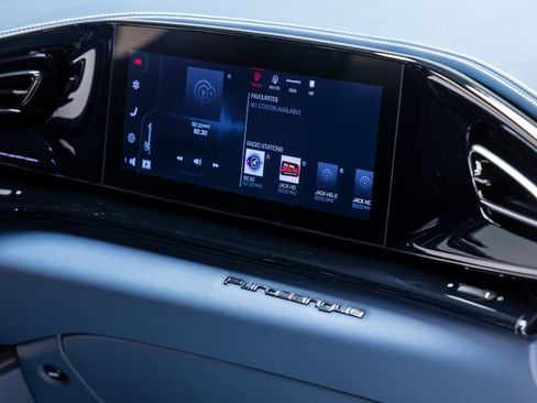Certified 2025 Ferrari Purosangue AWD/4WD image 46