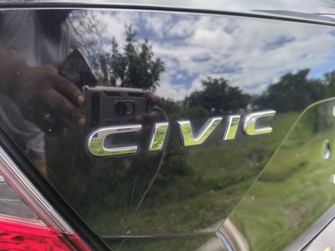 Used 2016 Honda Civic EX-L image 32
