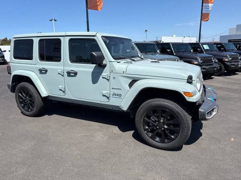 Used 2024 Jeep Wrangler Unlimited Sahara AWD/4WD image 10