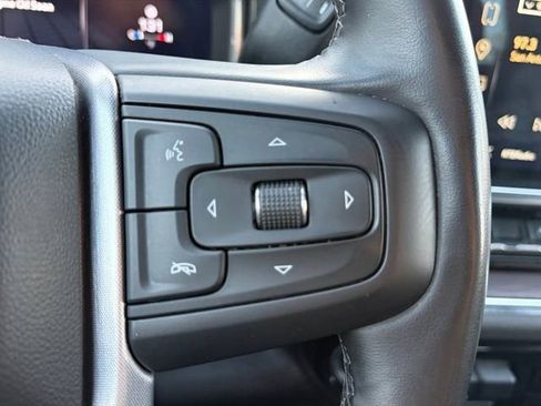 Used 2025 GMC Sierra 1500 SLT RWD image 8