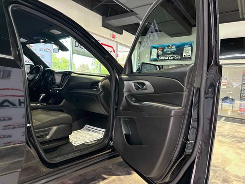 Used 2023 Chevrolet Traverse LT w/ LPO, Floor Liner Package AWD/4WD image 48