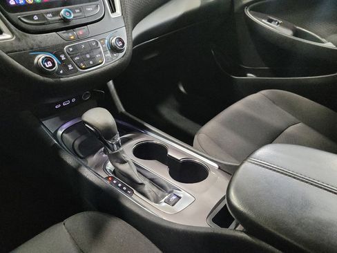 Used 2022 Chevrolet Malibu LT FWD image 26