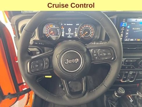 Used 2025 Jeep Wrangler Unlimited Sport AWD/4WD image 11