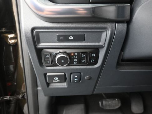 Used 2025 Ford F150 Raptor image 18