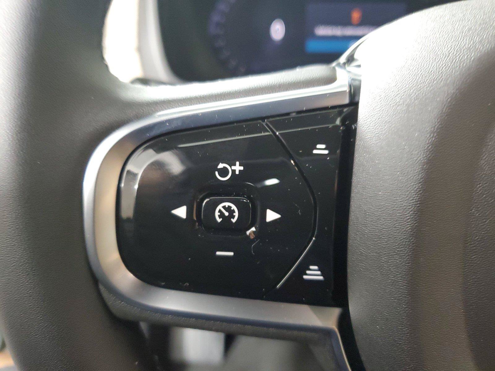 New 2026 Volvo XC90 T8 Plus w/ Protection Package Premier AWD/4WD image 28