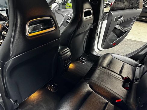 Used 2019 Mercedes-Benz CLA 250 image 40