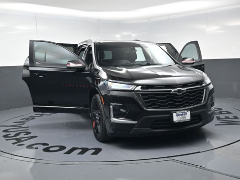 Certified 2023 Chevrolet Traverse Premier w/ Redline Edition image 23