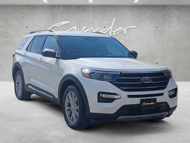 Used 2022 Ford Explorer XLT w/ Equipment Group 202A RWD image 2