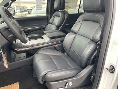 New 2026 Lincoln Navigator Reserve AWD/4WD image 20