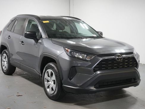 Certified 2021 Toyota RAV4 LE image 3