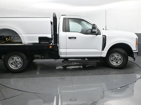 Used 2023 Ford F250 XL w/ XL Chrome Package RWD image 29