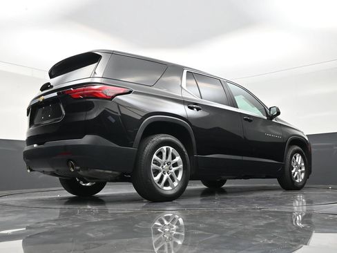 Used 2023 Chevrolet Traverse LS FWD image 25