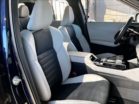 New 2026 Mitsubishi Outlander SE image 11