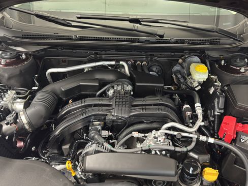 Used 2025 Subaru Outback Touring w/ Popular Package #2 image 35