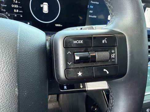 Used 2025 Hyundai Santa Fe Calligraphy image 36