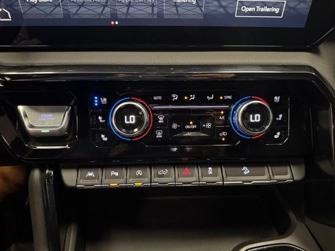 Used 2023 GMC Sierra 1500 AT4 w/ AT4 Preferred Package AWD/4WD image 39