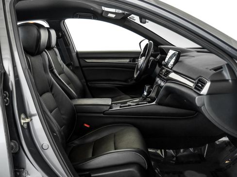 Used 2018 Honda Accord Sport image 26