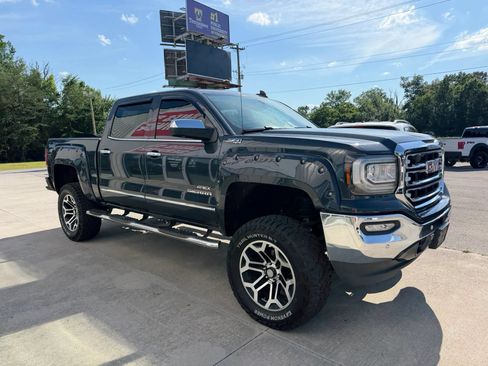 Used 2017 GMC Sierra 1500 SLT w/ SLT Premium Package AWD/4WD image 5
