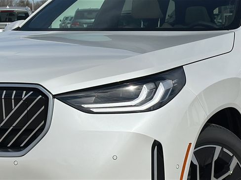 New 2026 BMW X3 xDrive30 w/ Premium Package image 4