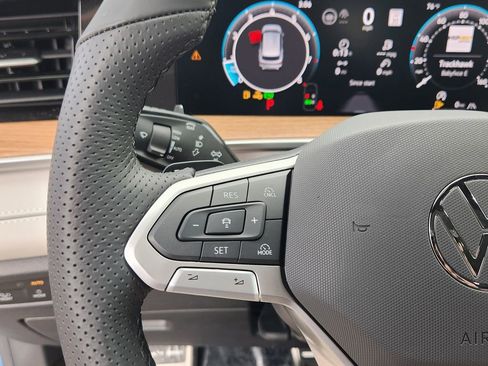 New 2026 Volkswagen Tiguan SEL R-Line image 16