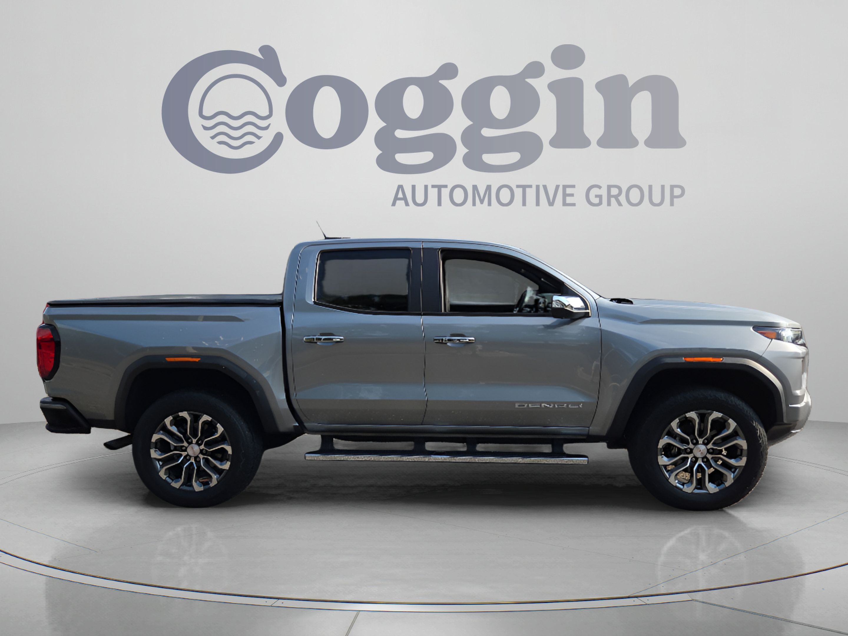 Used 2023 GMC Canyon Denali AWD/4WD image 6
