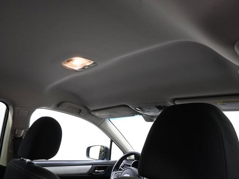Used 2018 Subaru Outback 2.5i Premium image 14