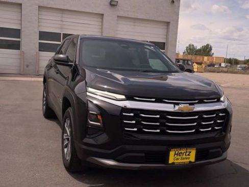 Used 2025 Chevrolet Equinox LT AWD/4WD image 4