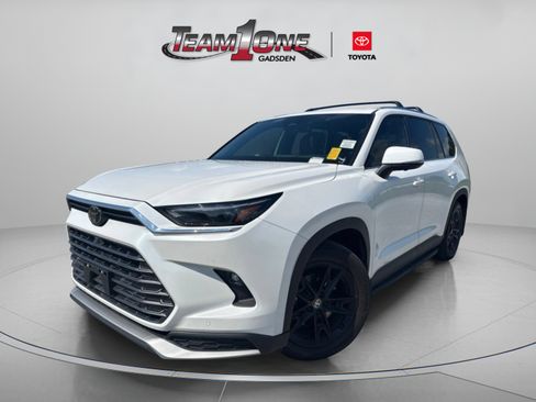 Used 2024 Toyota Grand Highlander AWD Hybrid image 4